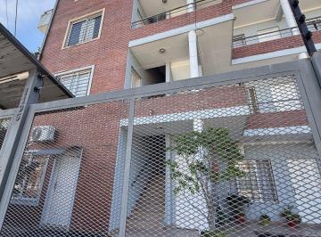 Departamento de 2 ambientes, Morón · Alquiler Depto 2 Amb con Patio y Balcón en Morón