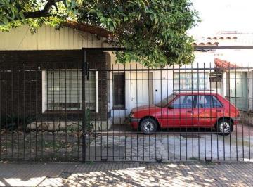 Casa de 3 ambientes, Lomas de Zamora · Lote de 10 X 30 a 7 Cuadras de Av Juan Xxiii