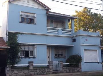 Casa de 4 ambientes, Lomas de Zamora · Chalet Más Departamento con Local