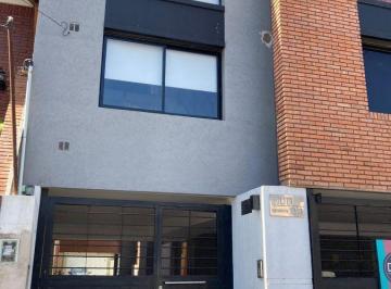 Departamento · 70m² · 2 Ambientes · 1 Cochera · Departamento en Venta y Alquiler en Banfield