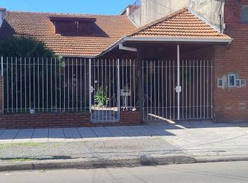 Casa de 7 ambientes, Vicente López · Casa con 350 m² y 5 Ambientes en Venta en Munro Idal 2 Familias