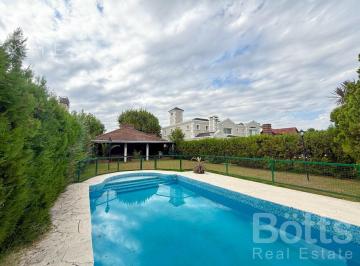 Casa · 105m² · 4 Ambientes · 2 Cocheras · Casa - Banco Provincia de Bs. As.