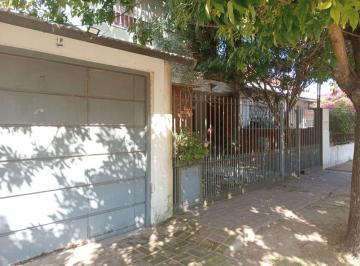 Casa de 4 ambientes, Quilmes · Quilmes, Calle 395 N° 2566 E/ Irala y Triunvirato Apto Credito Bancario