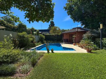 Casa · 334m² · 6 Ambientes · 2 Cocheras · Casa en Venta, 3 Plantas, Jardín, Pileta y Cochera - Florida, Vicente López