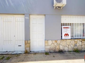 Casa · 143m² · 4 Ambientes · 1 Cochera · Casa 4 Ambientes con Jardín Reciclada - Martínez