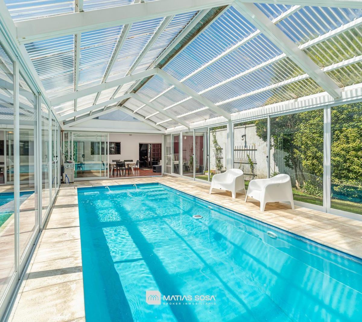 Casa 4 amb, 311m² con pileta — Los Pinares