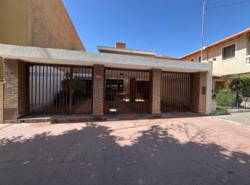 Casa de 8 ambientes, Godoy Cruz · Forza Vende - Casa de Categoria en Godoy Cruz, 430 m² Terreno / 233 m² Cub, Patio con Pileta
