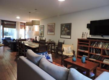 Casa · 200m² · 5 Ambientes · 2 Cocheras · Casa en Venta - 4 Dorm. 3 Baños - 225 m² - La Plata