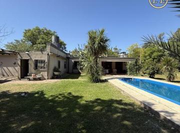 Casa de 5 ambientes, San Antonio de Areco · Casa con Pileta en Villa Lía, S. A. de Areco