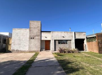 Casa · 108m² · 2 Dormitorios · Casa en Venta en Barrio Alto Paredes, San Rafael | Cumbrein