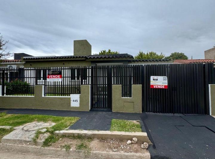 Casa · 142m² · 3 Ambientes · 1 Cochera