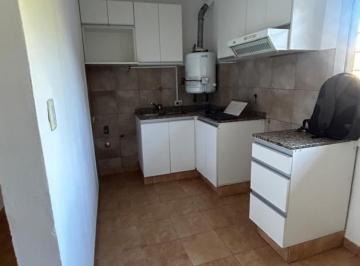 Departamento · 62m² · 5 Ambientes · 1 Cochera · Venta Departamento 3 Dorm.c con Cochera - Pueyrredon.