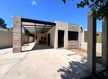 Casa · 90m² · 4 Ambientes · 1 Cochera · Casa 2 Dorm., La Calera, Cordoba