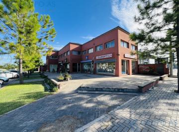 Local comercial · 60m² · Excelente Local Comercial en La Mejor Zona de Funes