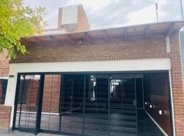 Casa en Venta de 6 ambientes  · Gran Casa Familiar | Barrio Pécora | 3 Dorm. + Oficina Independiente