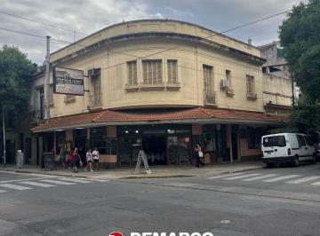 Local comercial · 653m² · Local en esquina (Emblematico en La Zona) + 2 Dptos - E/indep