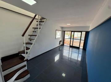 Departamento · 81m² · 3 Ambientes · Departamento en Macrocentro Semi - Piso Tipo Duplex
