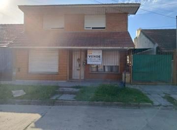 PH de 3 ambientes, Mar del Plata · - Apto Credito - Chalet de 5 Ambientes con Patio + Departamento de 3 Ambientes.