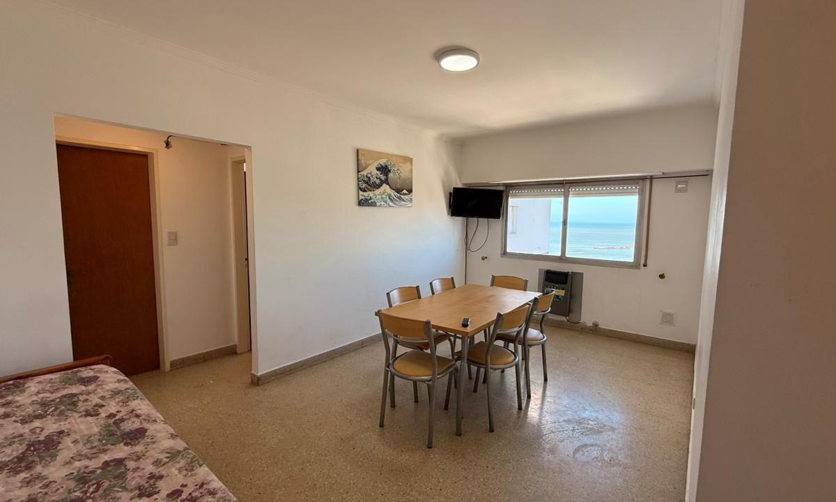 Depto en alquiler estudiantil, 2 amb, 42m² con vista al mar