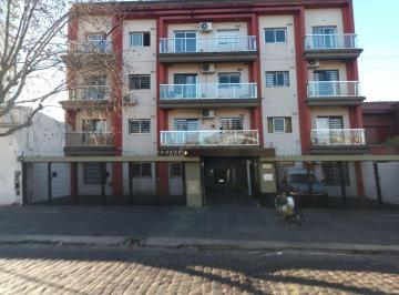 Departamento de 2 ambientes, Lomas de Zamora · 2 Ambientes Al Frente con Cochera Cubierta