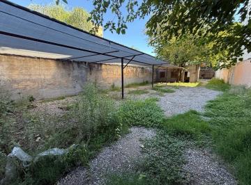 Terreno · 300m² · Alquiler Terreno en Barrio Las Flores - Ideal Lavadero, Cochera, Playa de Estacionamiento.