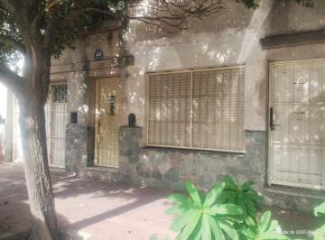 Casa · 130m² · 3 Ambientes · Venta Casa Pb B Gral Bustos Rentada