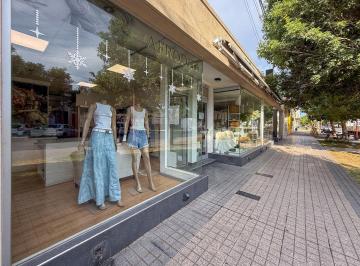 Local comercial · 162m² · Venta/ Permuta - Locales Comerciales en Zona Centro - Armstrong