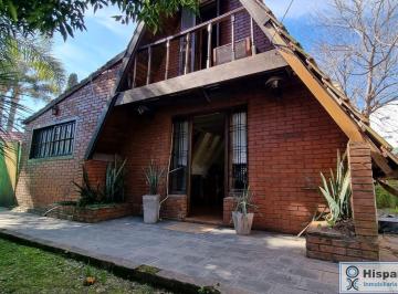 Casa · 66m² · 4 Ambientes · 1 Cochera · Hermosa Casa en Venta con Pileta, en El Barrio Montecarlo. del Viso, Pilar. Inmejorable Ubicación!
