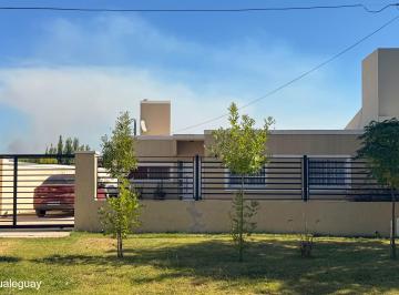 Casa de 3 ambientes, Gualeguay · Hermosa Chacra en Gualeguay con Pileta