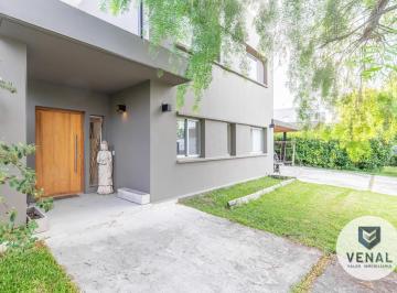 Casa · 198m² · 6 Ambientes · 4 Cocheras · Venta Casa 6 Amb 3 Dorm Jardín Pileta en Santa Clara (Villanueva) Dique Luján Tigre