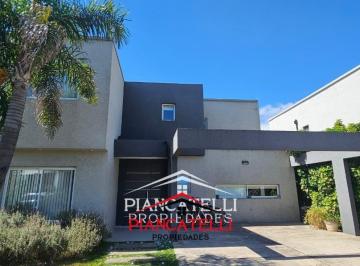 Casa · 192m² · 5 Ambientes · 2 Cocheras · Casa en Venta con 5 Ambientes en Haras Maria Victoria