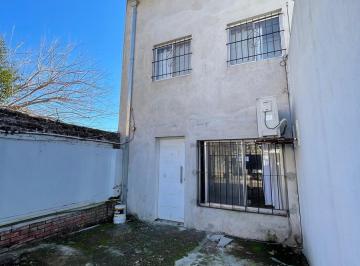 PH · 130m² · 4 Ambientes · PH en Liniers Al 1200 - Bernal Oeste