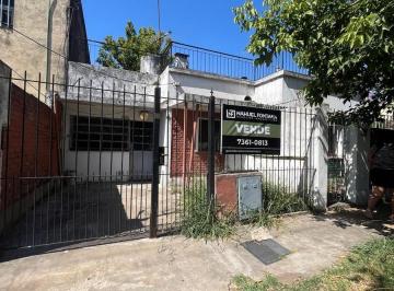 Casa · 250m² · 3 Ambientes · 1 Cochera · Casa en Venta en Moron