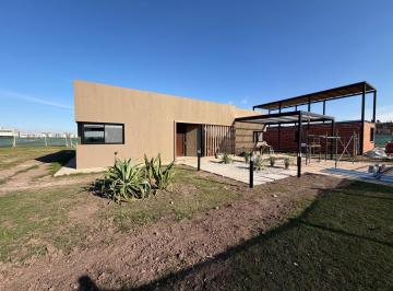 Casa · 210m² · 5 Ambientes · Casa en Fisherton