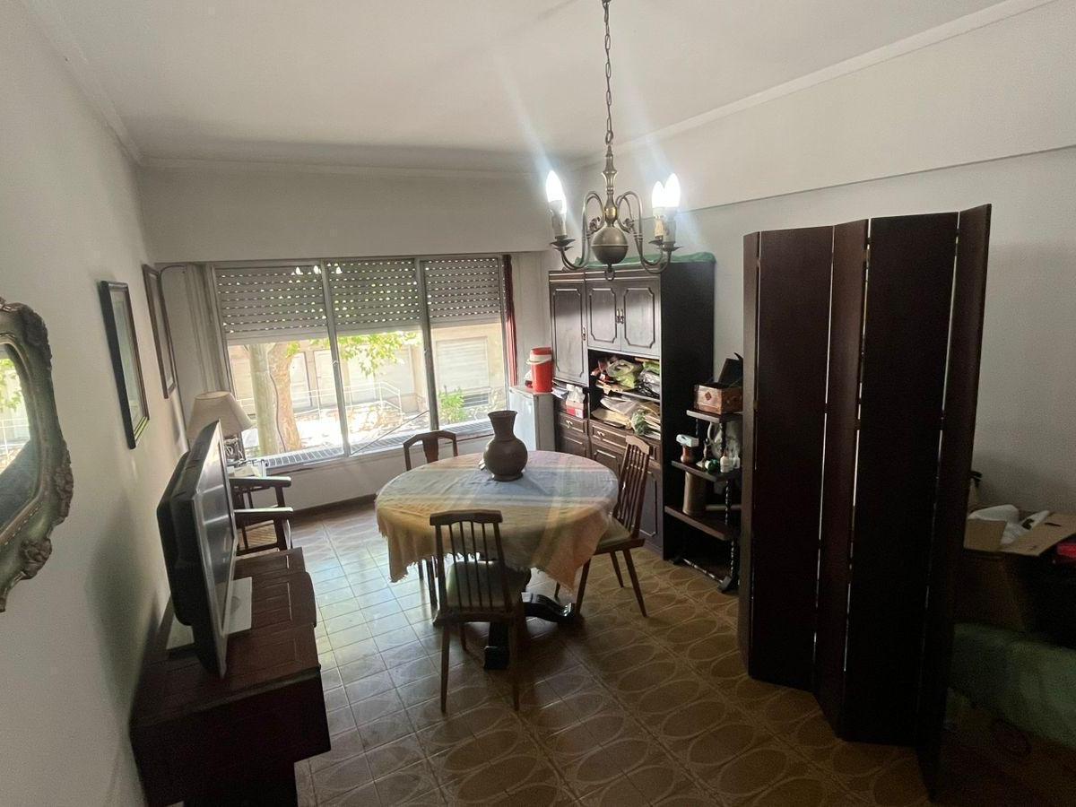 Departamento 2 amb al frente, 45m² con balcón y patio — Rawson