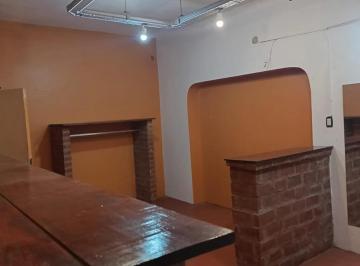 Casa · 240m² · 5 Ambientes · Casa en Alquiler - 5 Dorm. 2 Baños - Cochera - Pileta - 280 m² - Manuel B. Gonnet
