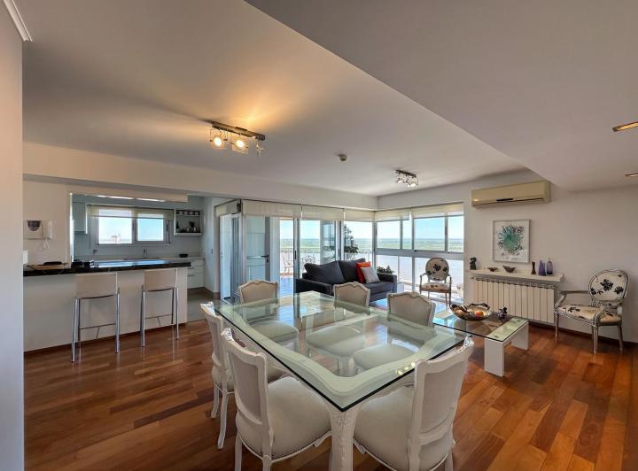 Departamento · 139m² · 4 Ambientes · 1 Cochera