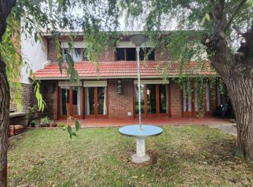 Imagen1 · Chalet 4 Amb. con Parque. Barrio Constitucion 174.000 Dolares