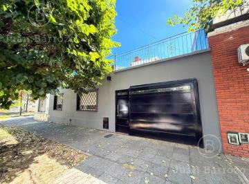 Casa · 105m² · 3 Ambientes · 1 Cochera · Venta Casa en Banfield Este