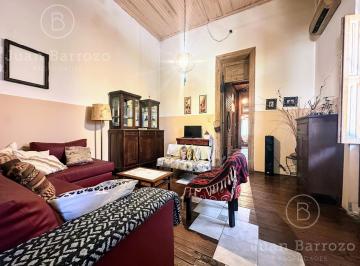 Casa · 233m² · 3 Ambientes · 1 Cochera · Venta Casa de 2 Dorm. en Banfield Este