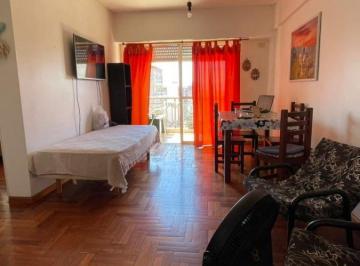 Departamento de 2 ambientes, Morón · Venta - Departamento de 2 Ambientes Ubicado a Cuadras del Centro Comercial de Moron C/excelente Vista