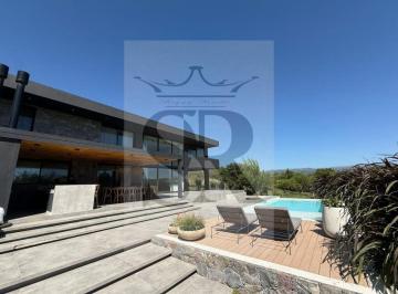 Casa de 11 ambientes, Mendiolaza · Casa en Venta, 5 Dorm., Estancia El Terron, Amenities