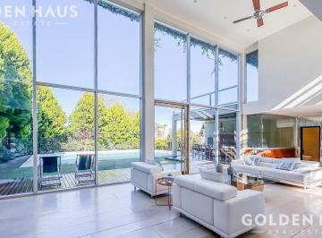 Casa · 285m² · 5 Ambientes · 5 Cocheras · Casa en Haras Santa Maria 5 Amb