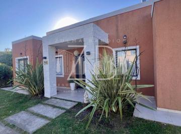 Casa de 4 ambientes, Esteban Echeverría · Excelente Casa en Venta en Bellville