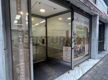 Local comercial · 90m² · 4 Ambientes · Alquiler Local Comercial Ciudad Vieja, 90 m² con Depósito, Ubicación Exclusiva