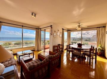 Departamento · 87m² · 4 Ambientes · 1 Cochera · Punta del Este. Apartamento 3 Dorm.. Primera Linea Playa Mansa