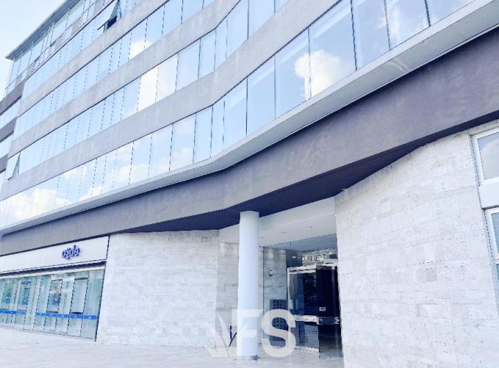 Oficina comercial · 44m² · 1 Ambiente · 1 Cochera