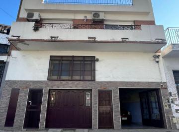 PH de 4 ambientes, Parque Chacabuco · PH en Venta en Parque Chacabuco.