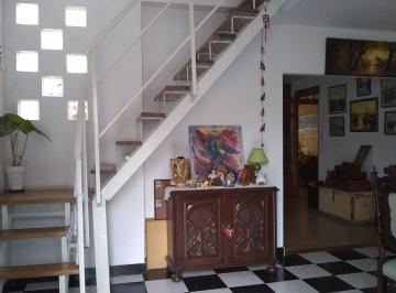Casa de 6 ambientes, Morón · En Venta - Casa Americana Cinco Ambientes con Fondo
