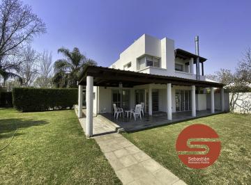 Casa · 319m² · 5 Ambientes · 2 Cocheras · Casa Venta Abrrio Fisherton 4 Dorm. en 2 Plantas Jardin Cochera Amplio Categoria Oportunidad